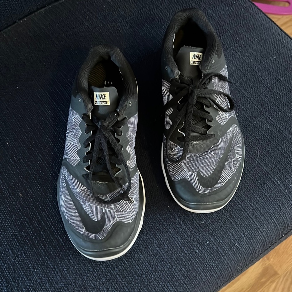 Nike running shoes in excellent condition.